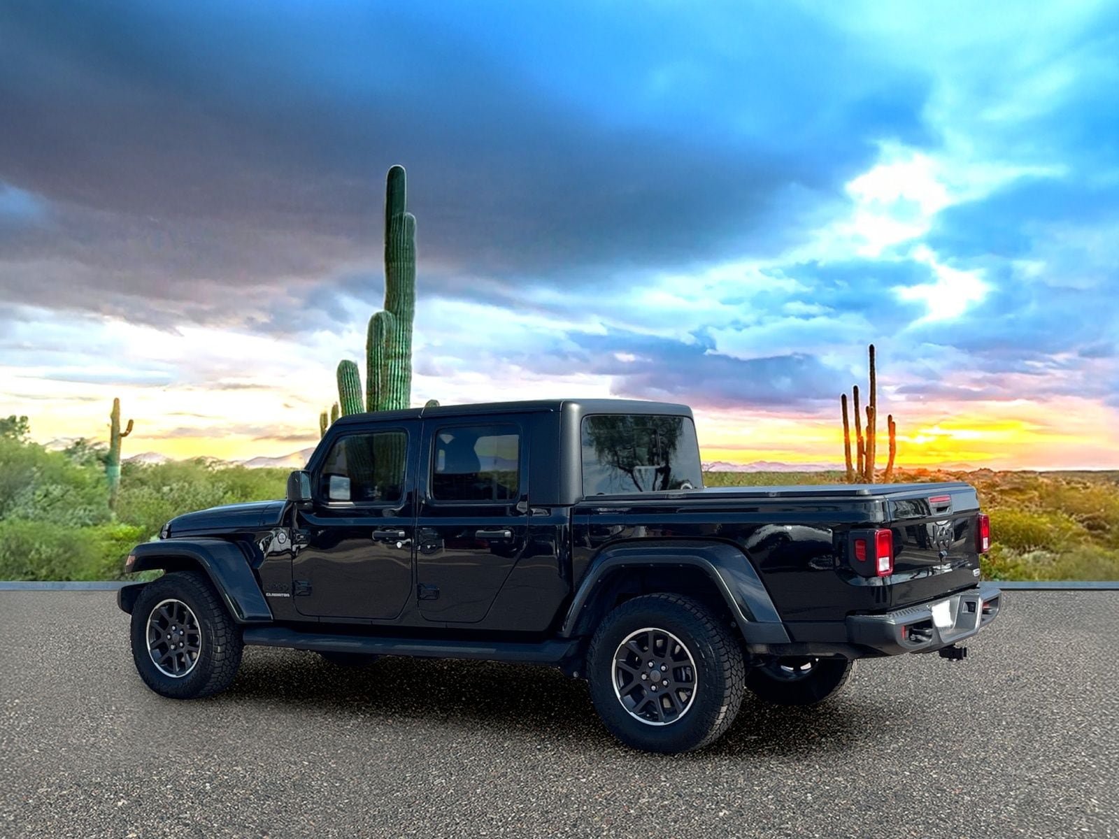 Used 2022 Jeep Gladiator Overland AWD/4WD image 4