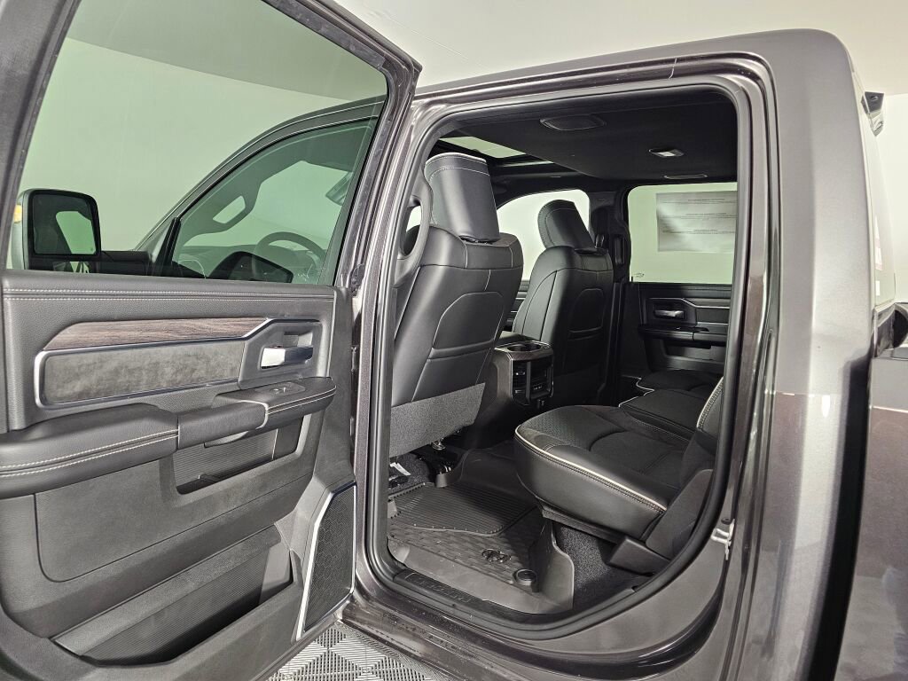 New 2026 RAM 3500 Laramie w/ Night Edition AWD/4WD image 34