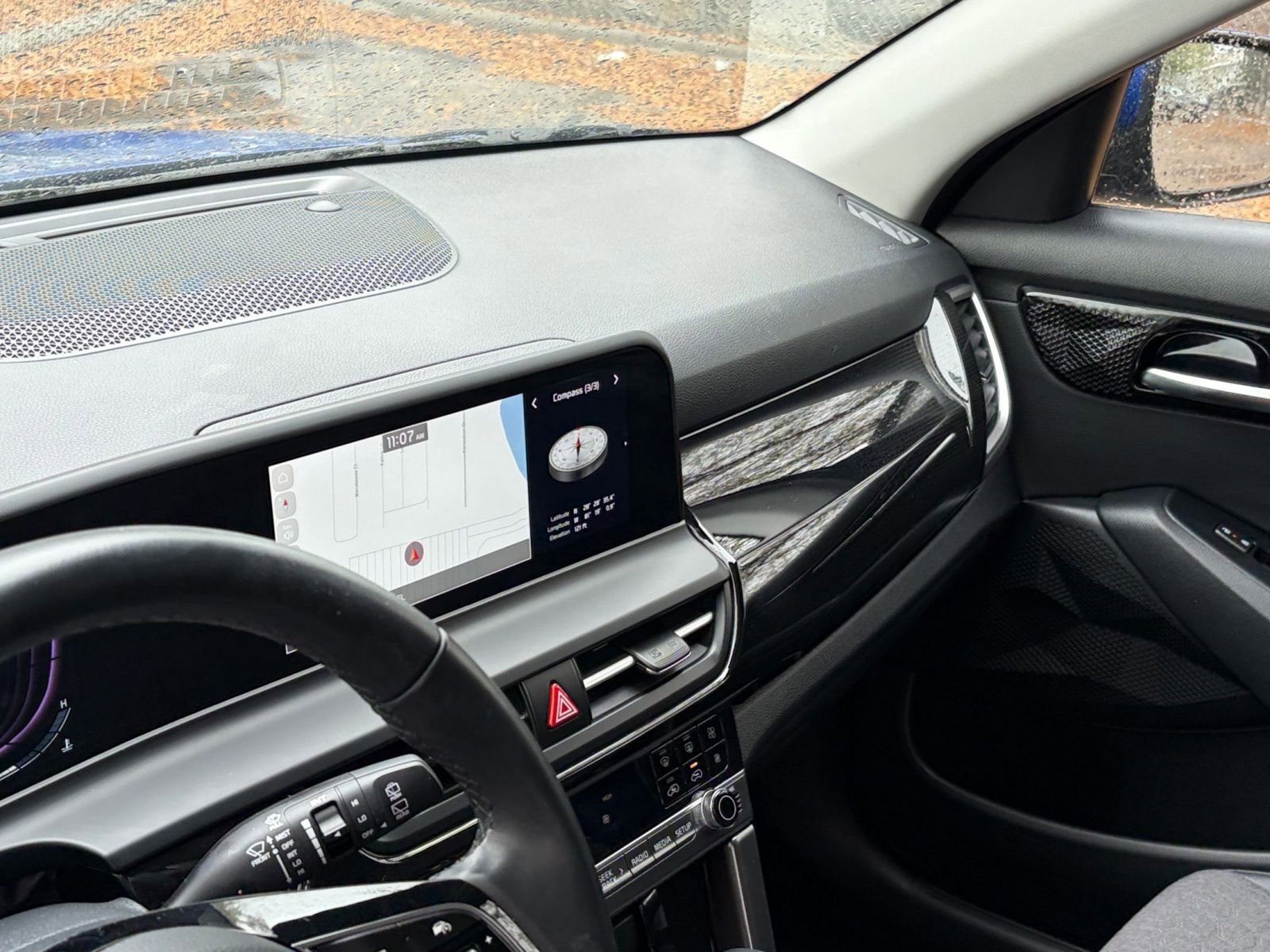 Used 2025 Kia Seltos S image 32