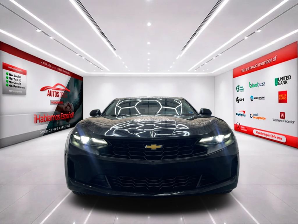 Used 2022 Chevrolet Camaro LT RWD image 3