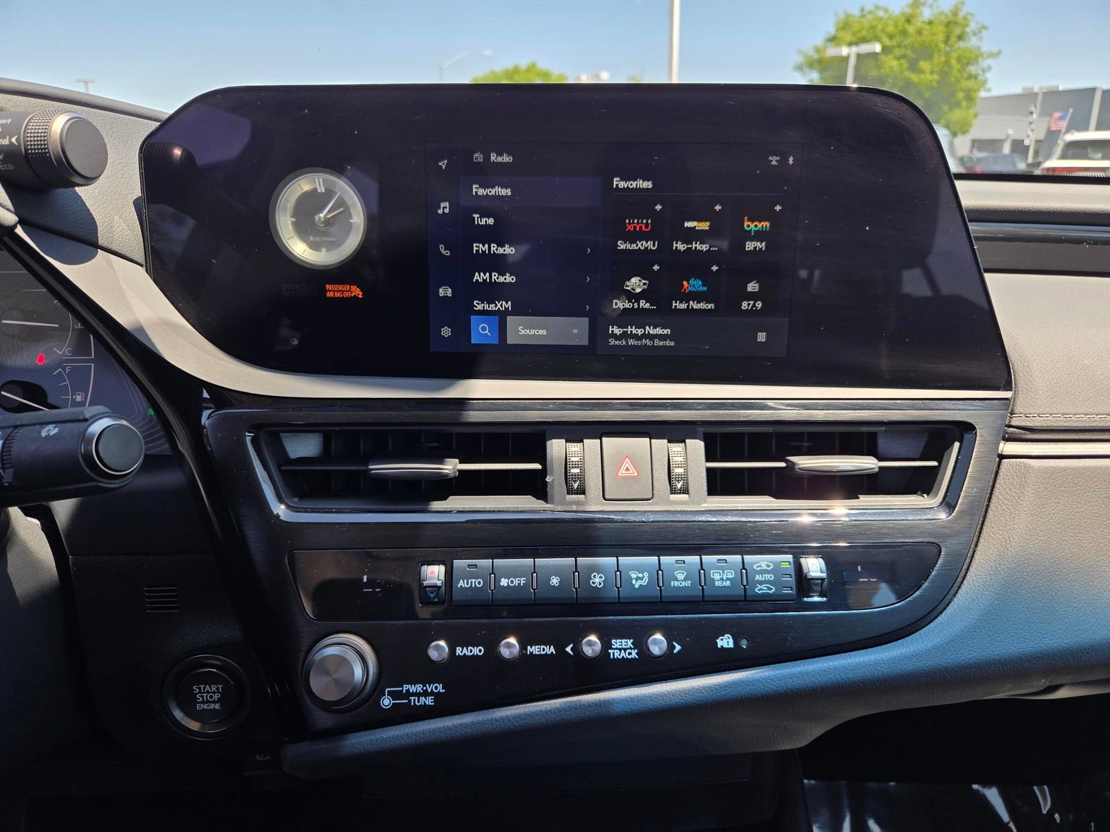 Used 2024 Lexus ES 350 w/ Accessory Package (Z1) FWD image 12