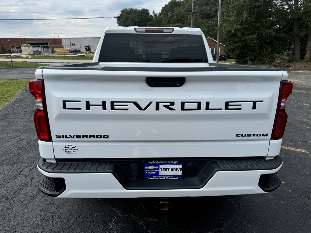 Used 2022 Chevrolet Silverado 1500 Custom w/ LPO, Blackout Package image 4
