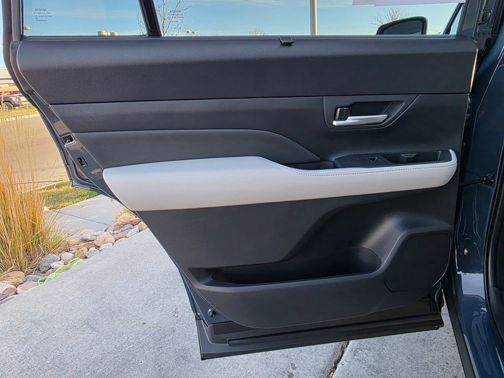 Used 2026 Toyota Grand Highlander XLE image 22