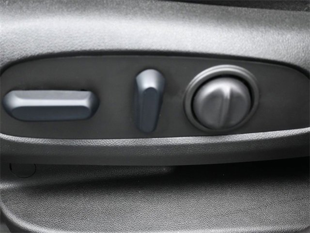 Used 2025 Chevrolet Blazer LT image 33