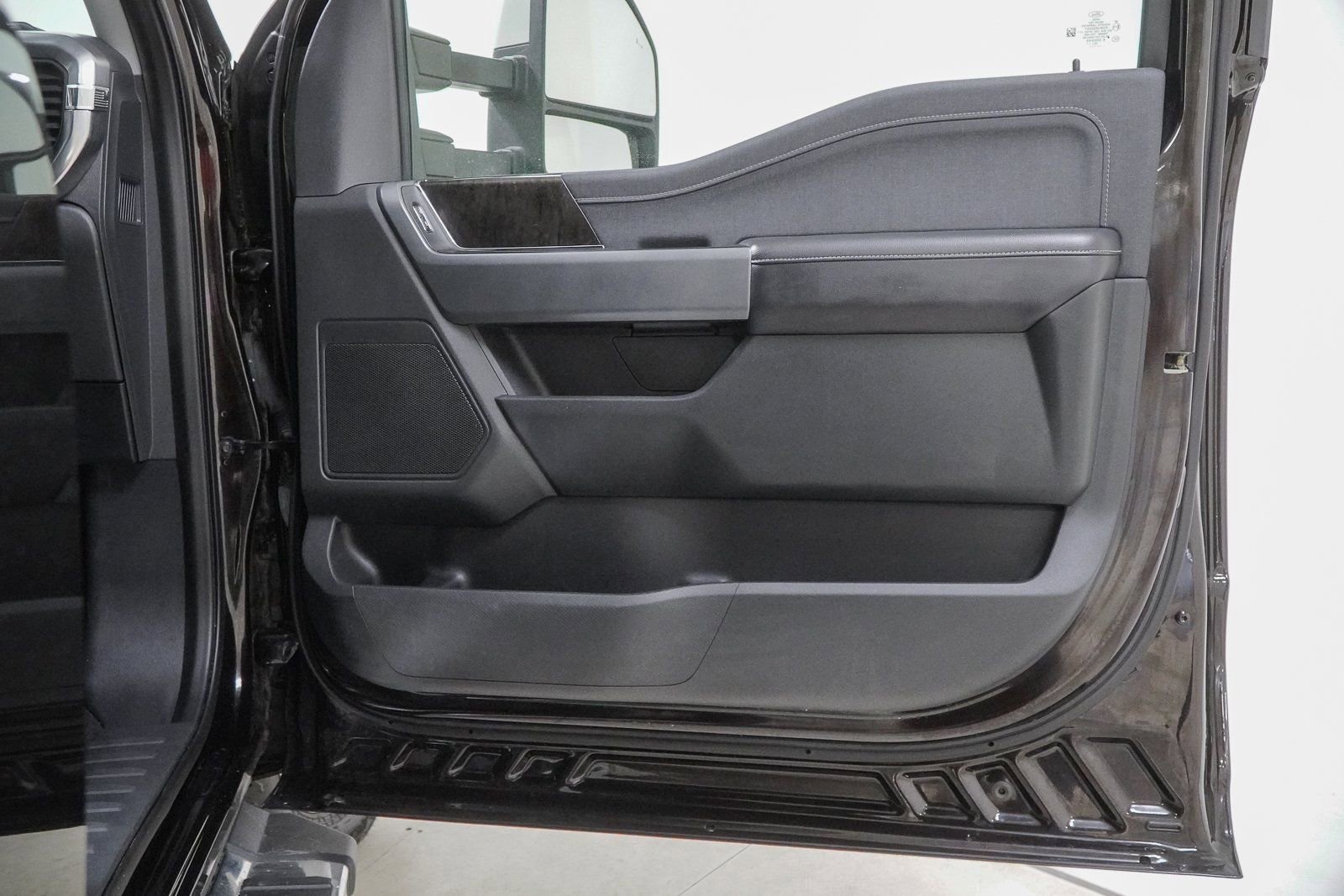 Used 2021 Ford F150 Lariat w/ Max Trailer Tow Package image 46