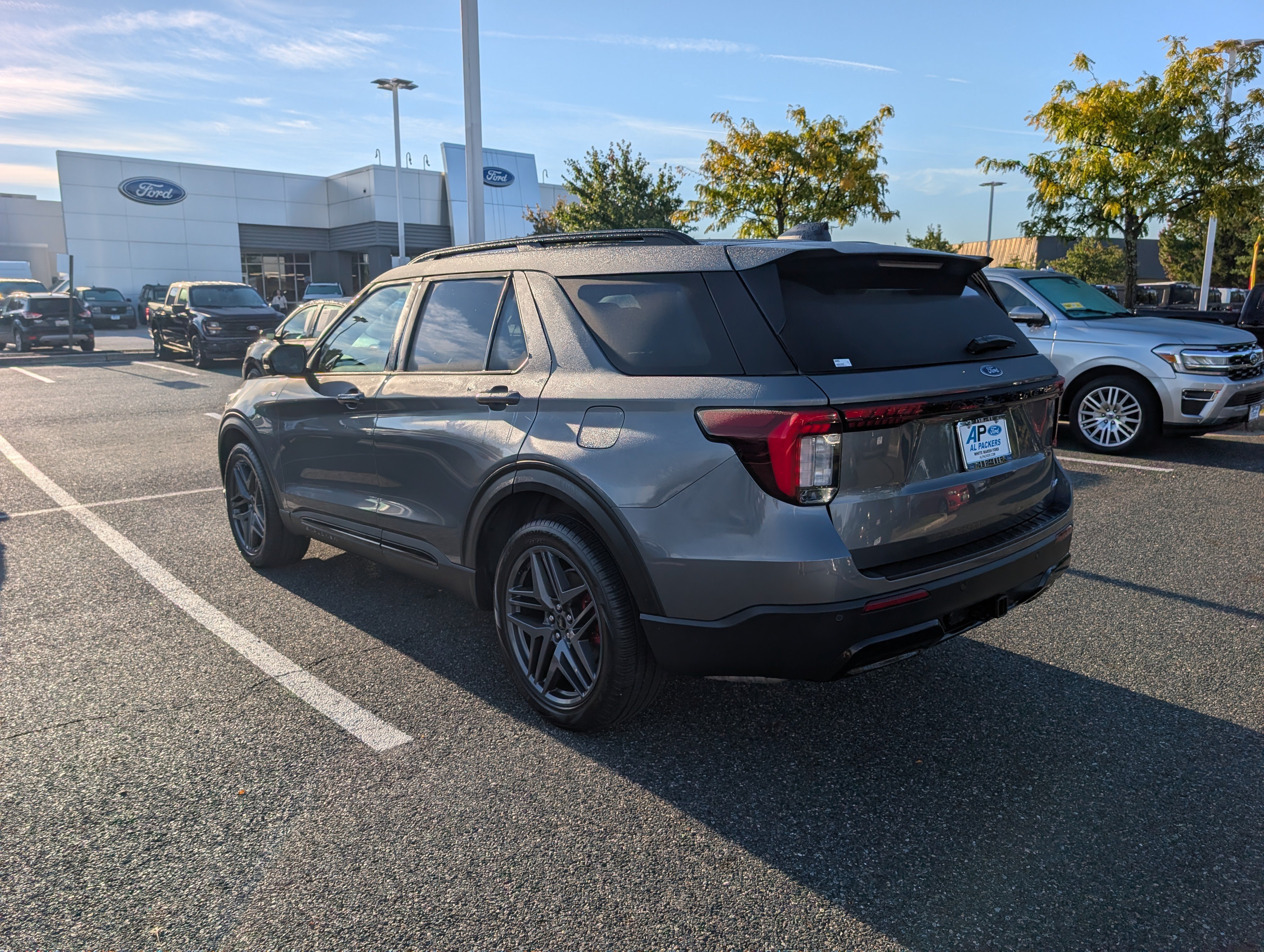 Certified 2025 Ford Explorer ST-Line w/ Premium Package AWD/4WD image 6