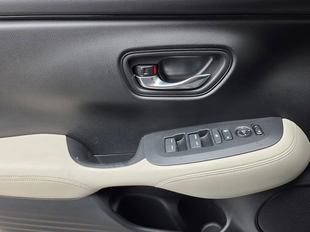Certified 2024 Honda HR-V LX image 29