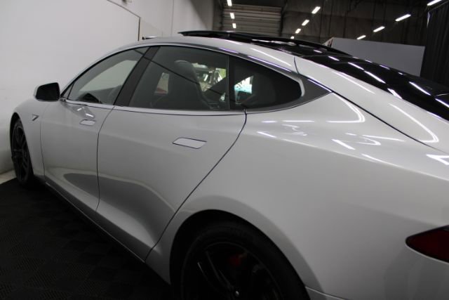 Used 2015 Tesla Model S 85 RWD image 10