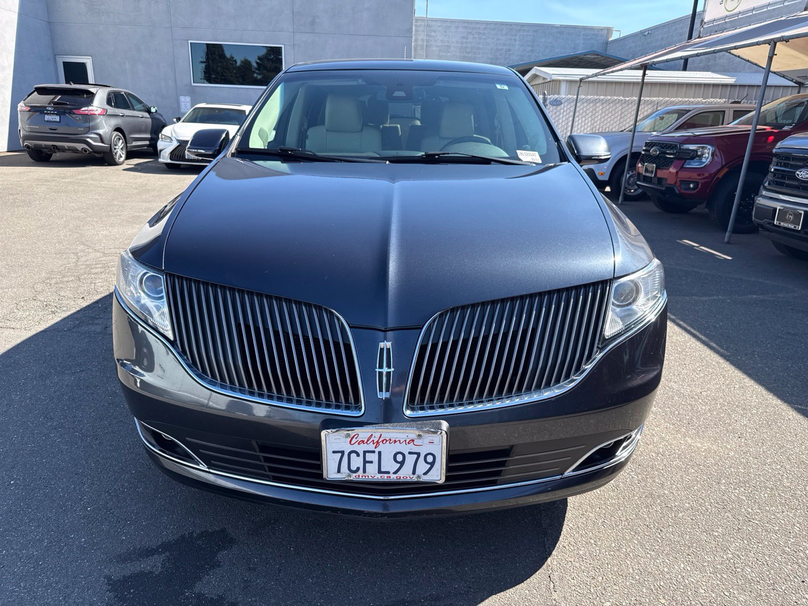 Used 2013 Lincoln MKT AWD image 8