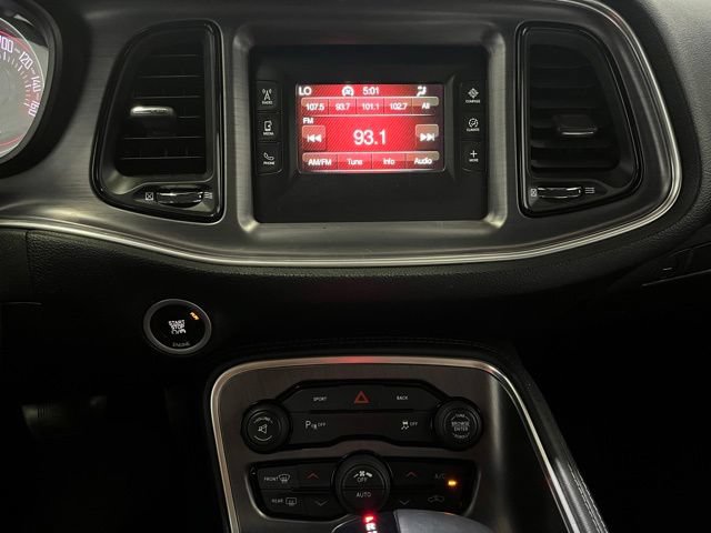 Used 2016 Dodge Challenger SXT RWD image 18