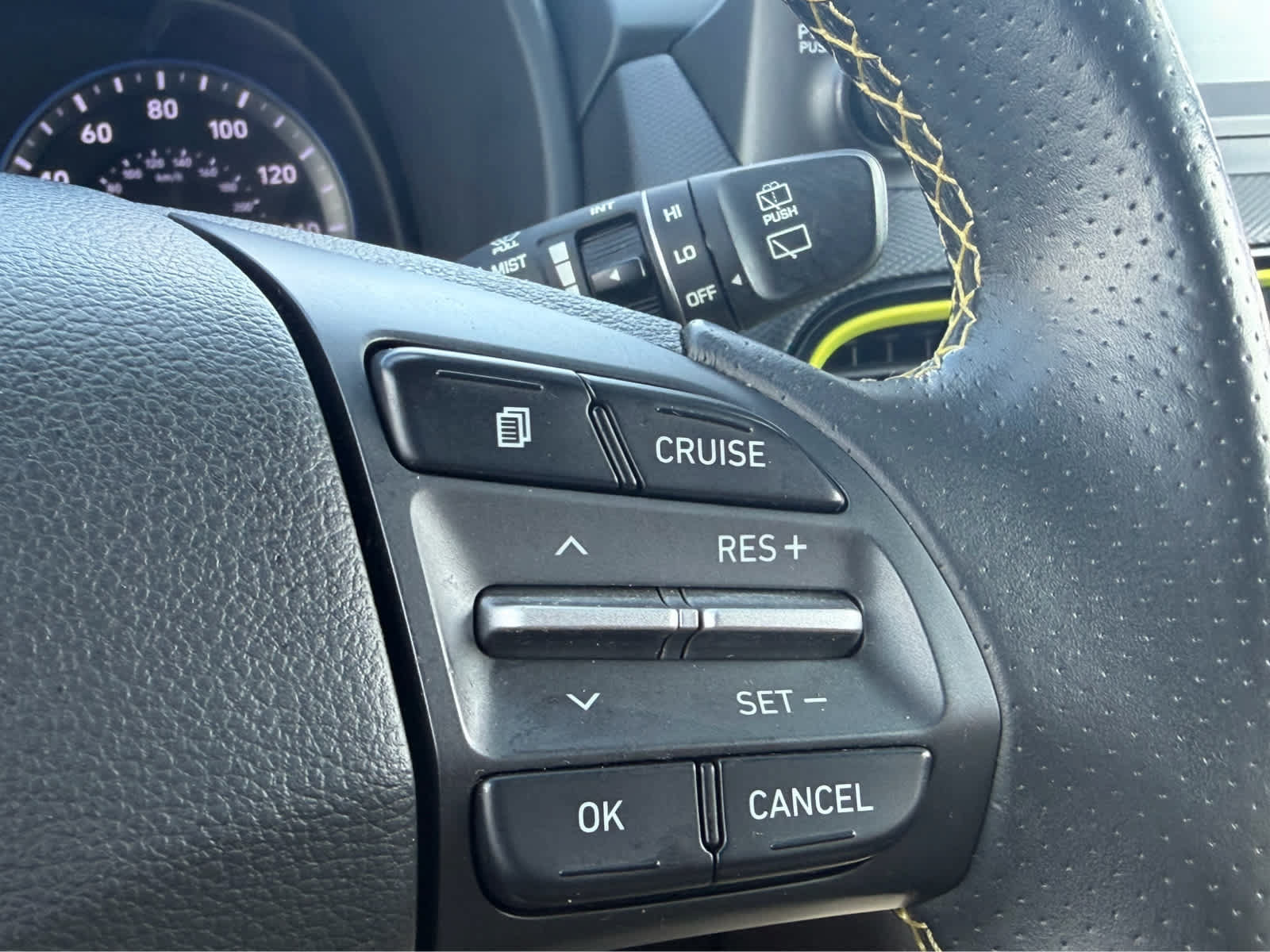 Used 2018 Hyundai Kona Limited AWD/4WD image 12