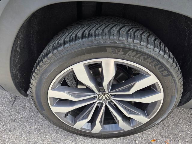 Used 2021 Volkswagen Atlas SEL R-Line image 23