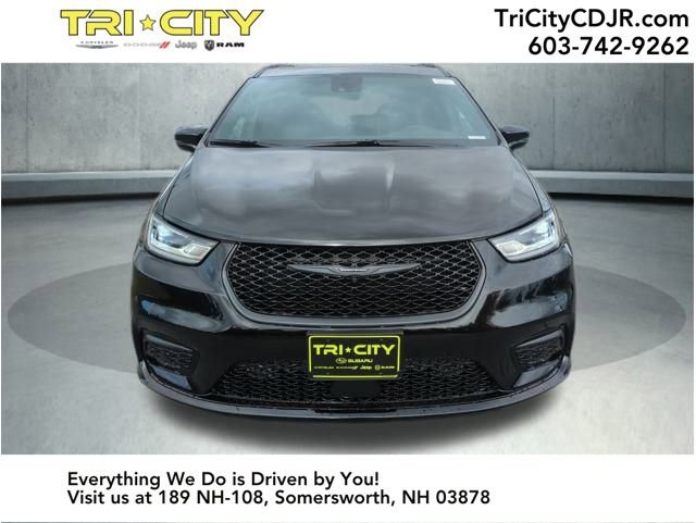 New 2026 Chrysler Pacifica Limited w/ S Appearance Package image 8