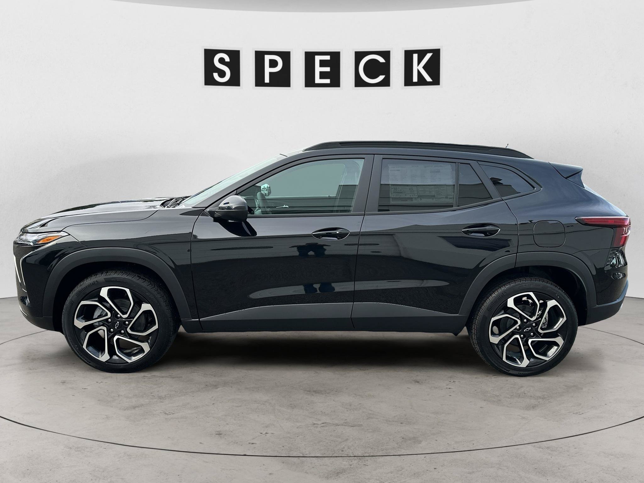 New 2026 Chevrolet Trax RS w/ Driver Confidence Package FWD image 2