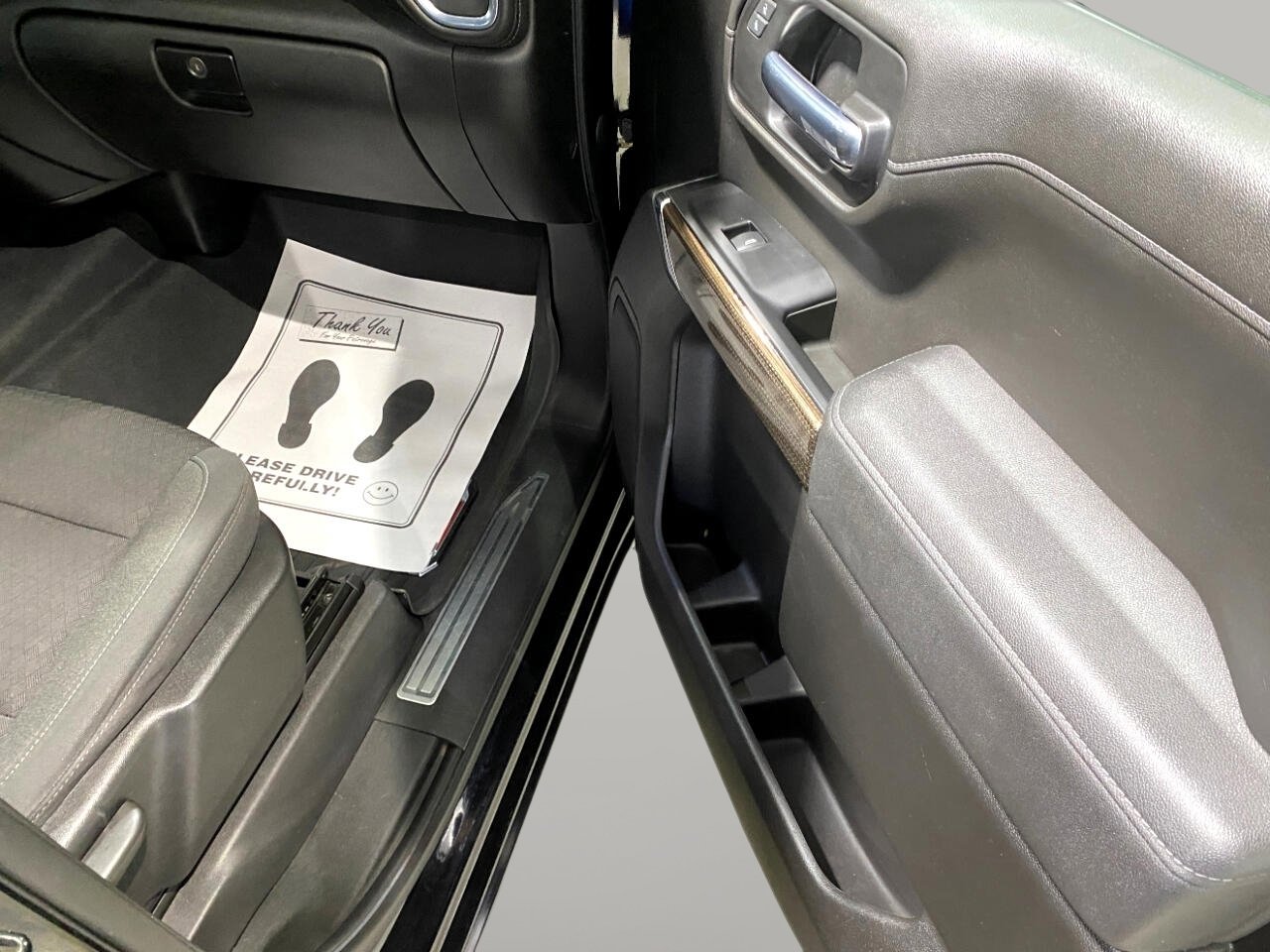 Used 2022 Chevrolet Silverado 1500 LT w/ Z71 Off-Road Package image 22