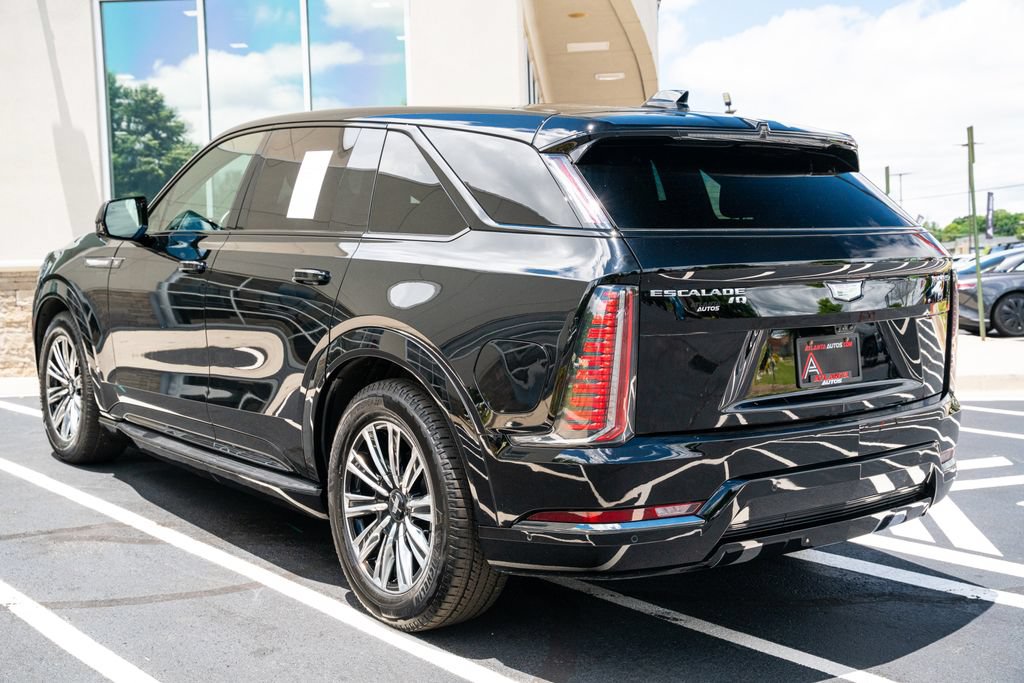 Used 2026 Cadillac Escalade IQ Sport 1 w/ LPO, Floor Liner Package AWD/4WD image 18