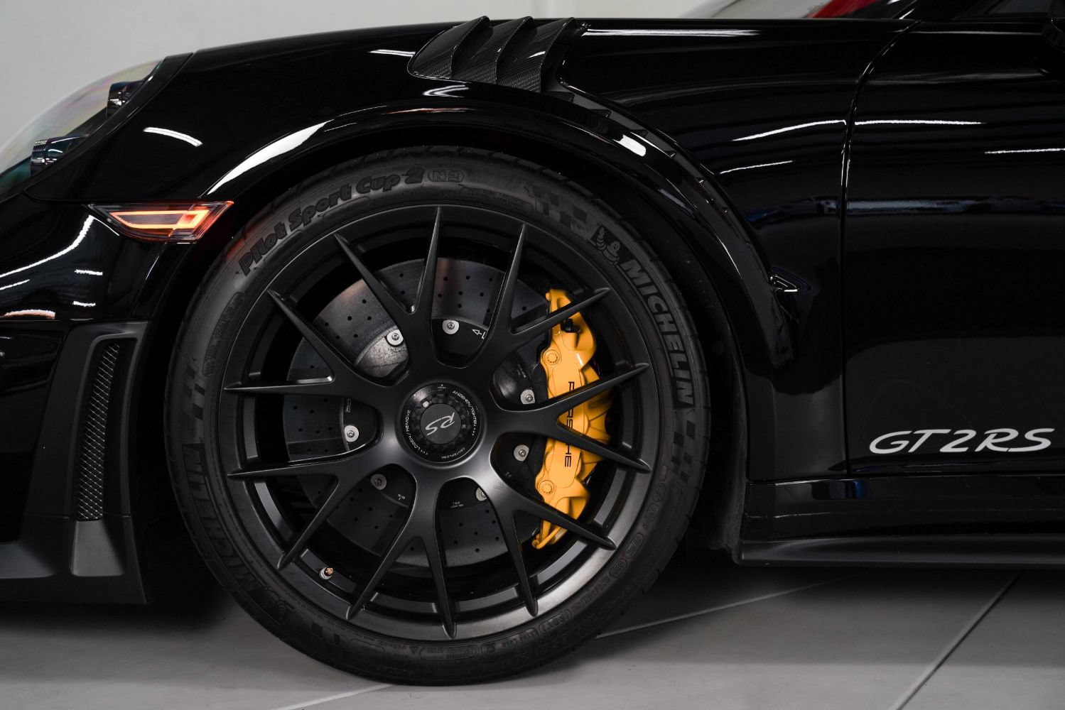 Used 2019 Porsche 911 GT2 RS RWD image 20