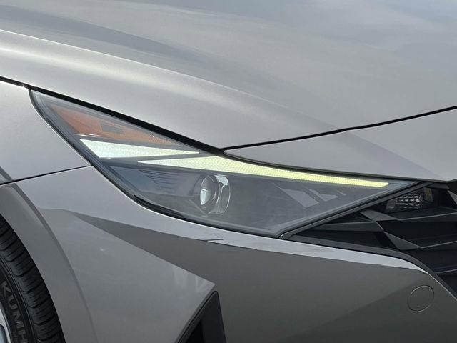Certified 2023 Hyundai Elantra SEL w/ Convenience Package FWD image 9