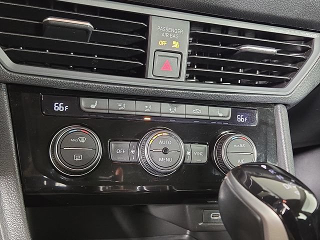 Used 2024 Volkswagen Jetta SE FWD image 18
