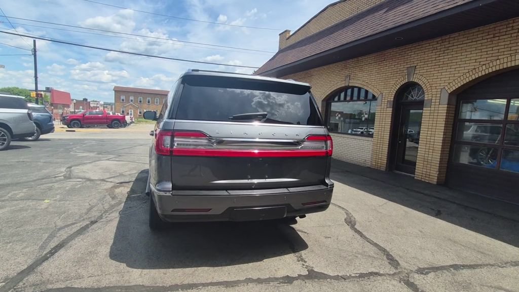 Used 2021 Lincoln Navigator Reserve AWD/4WD image 8