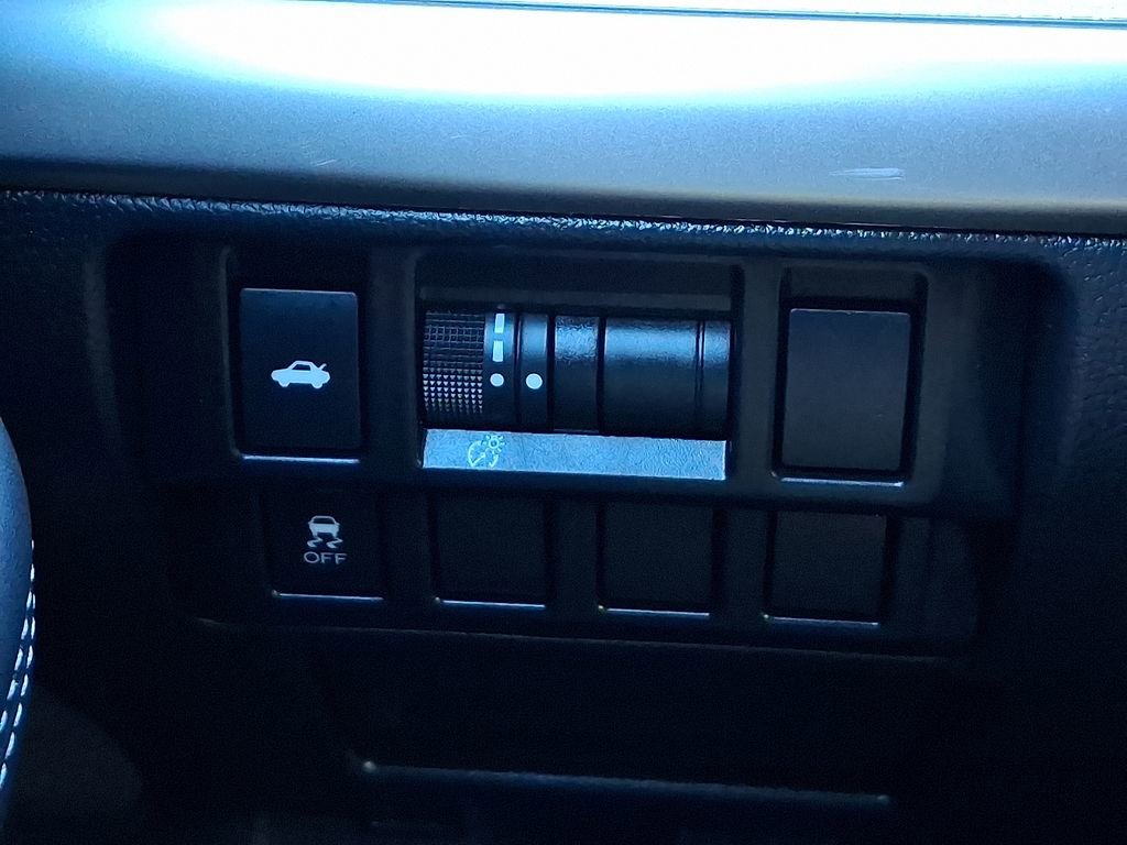 Used 2017 Subaru Legacy 2.5i w/ Alloy Wheel Package image 23