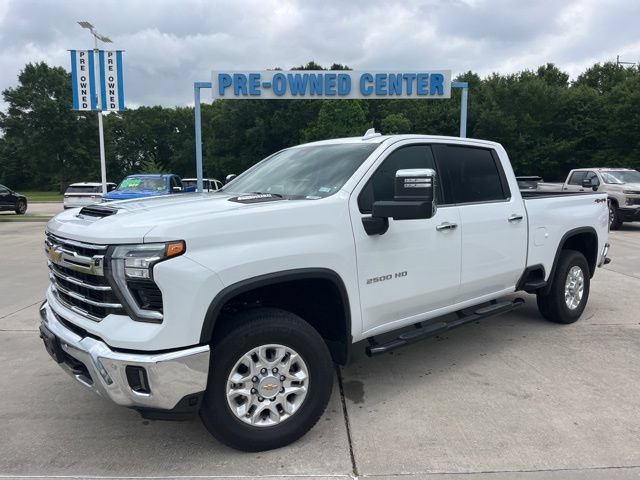 Used 2025 Chevrolet Silverado 2500 LTZ w/ LTZ Convenience Package AWD/4WD image 2
