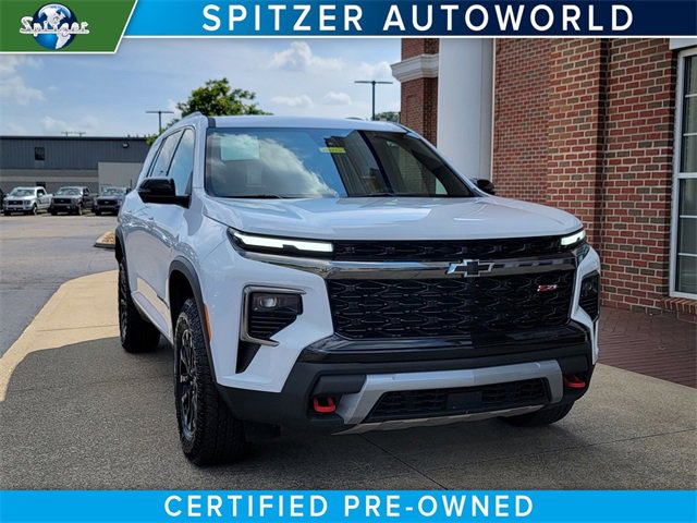 Used 2024 Chevrolet Traverse Z71