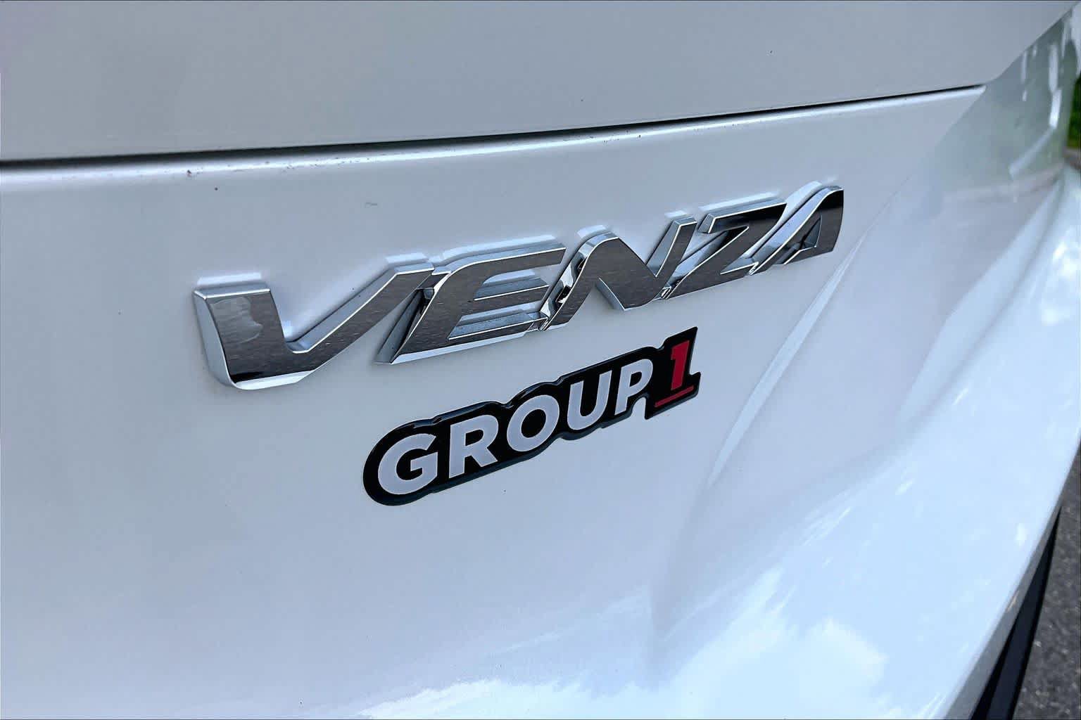 Used 2021 Toyota Venza AWD/4WD image 10