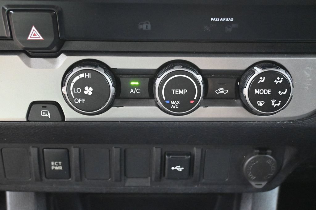 Used 2020 Toyota Tacoma SR5 RWD image 21