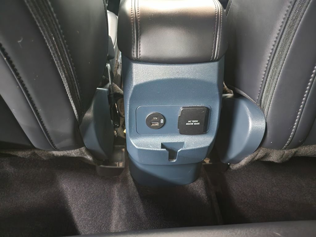 Used 2024 Ford Maverick Lariat w/ Black Appearance Package image 27