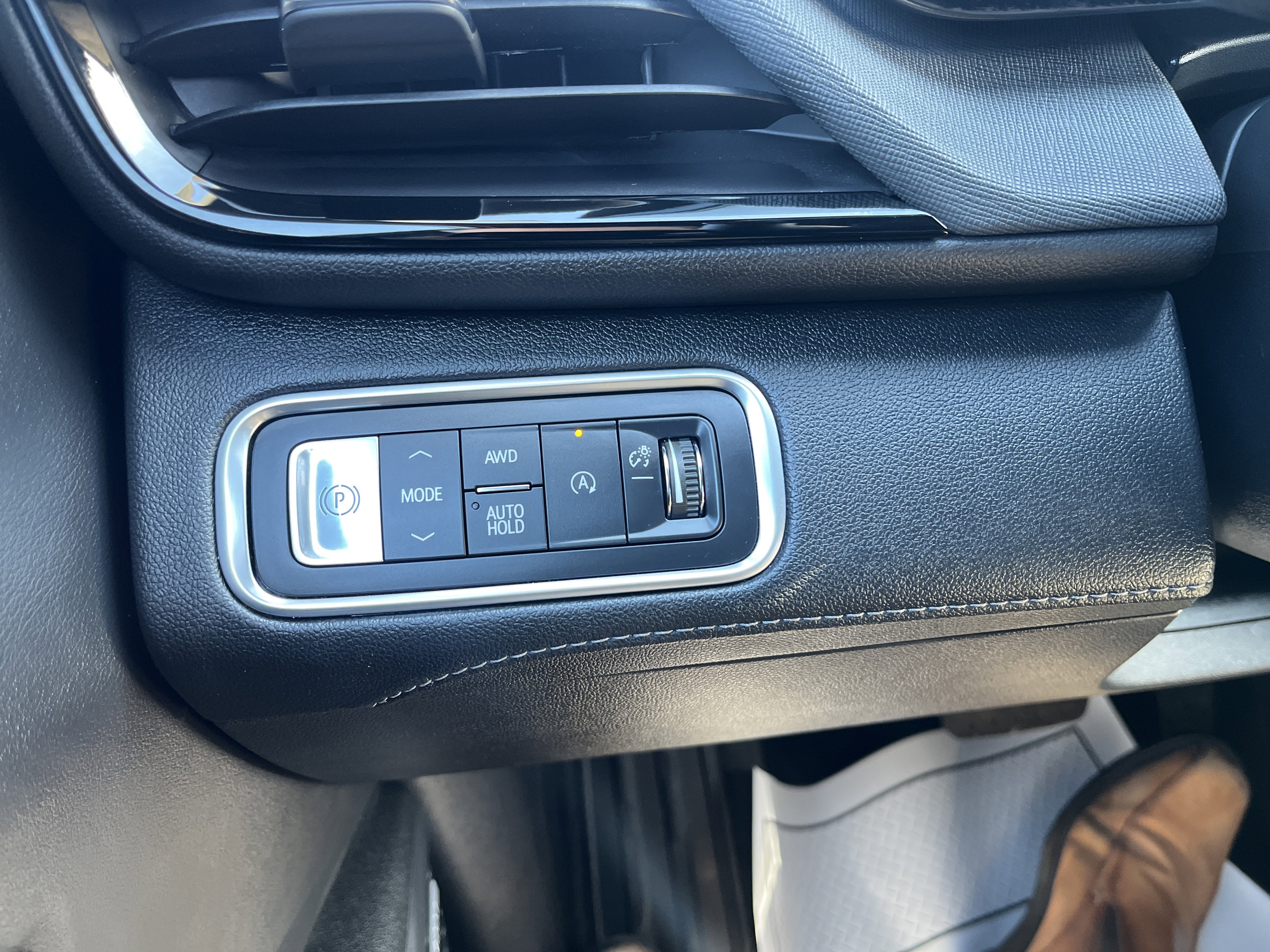 Used 2025 Buick Enclave Sport Touring w/ LPO, Floor Liner Package image 25