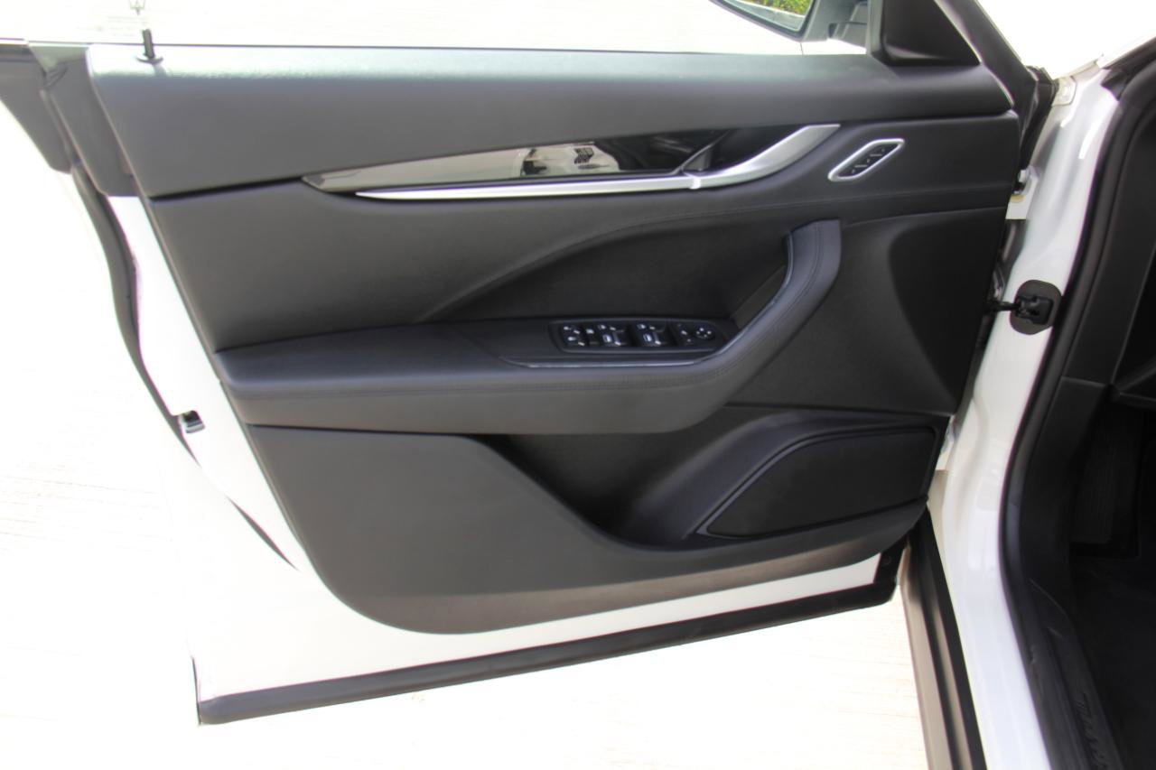 Used 2020 Maserati Levante S image 22