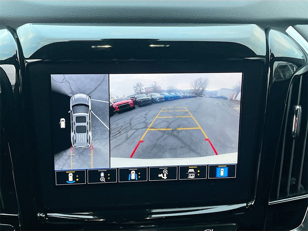 Used 2023 Chevrolet Traverse High Country image 14