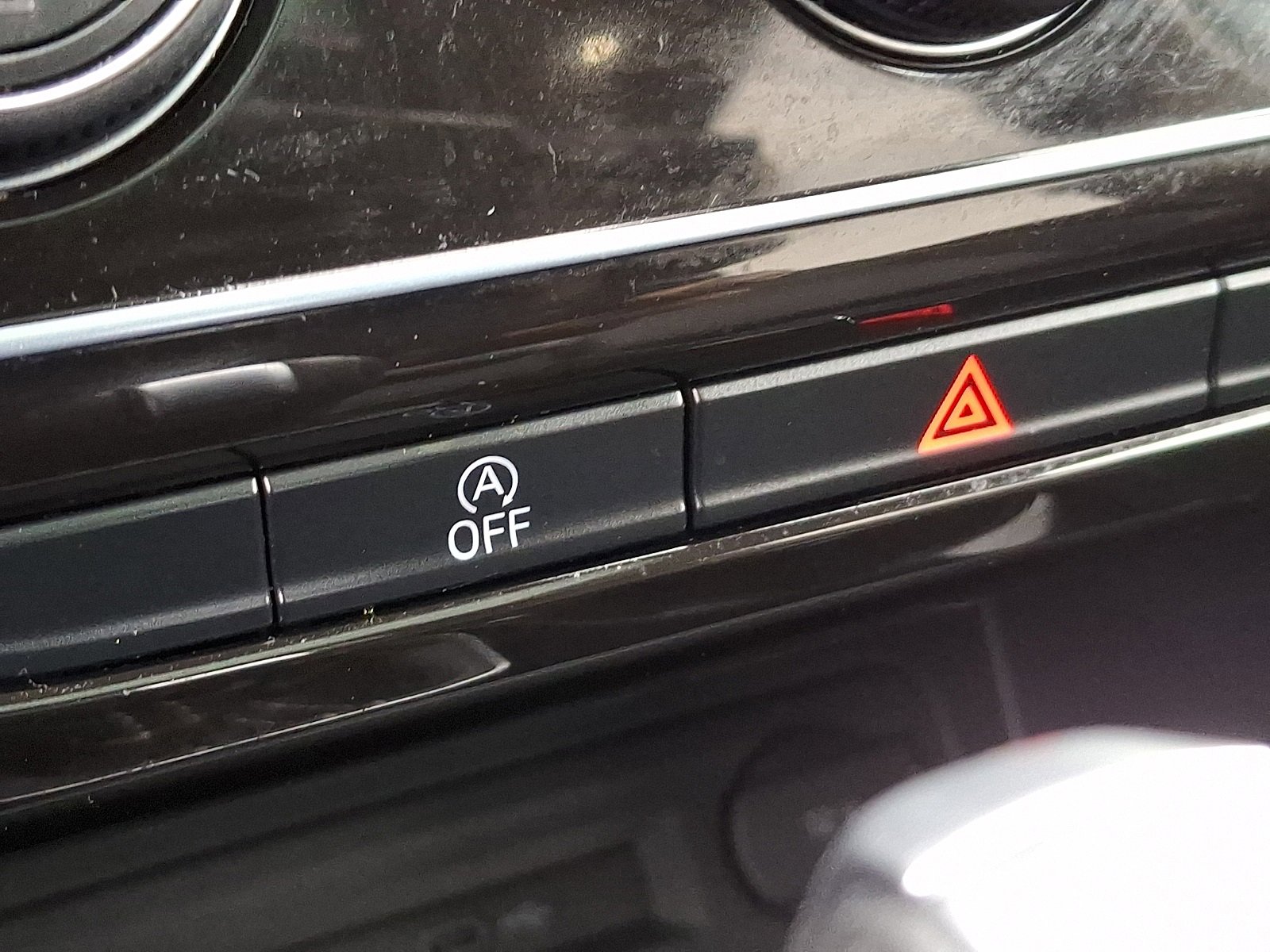 Used 2022 Volkswagen Atlas SE image 27