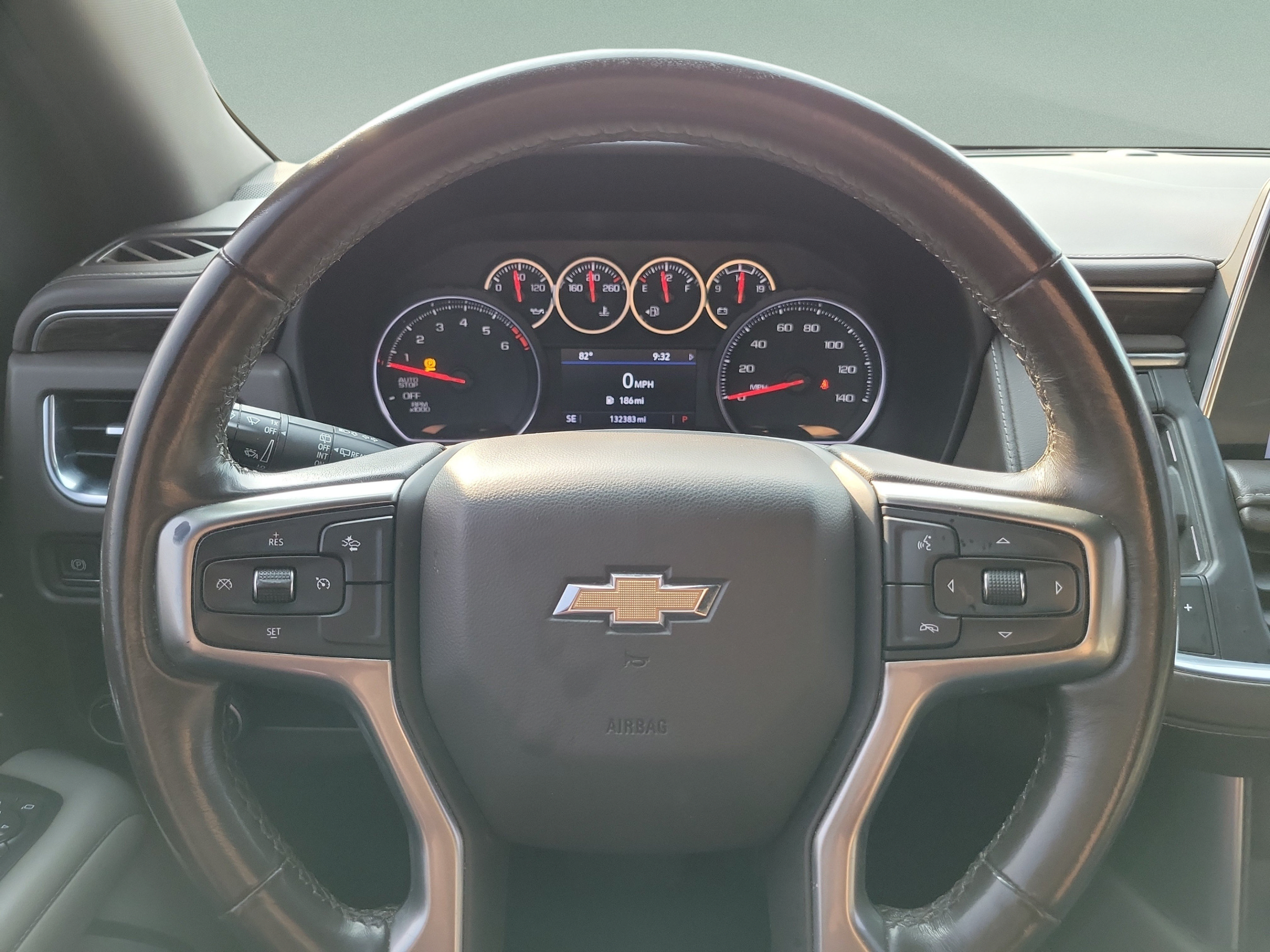 Used 2021 Chevrolet Suburban LT RWD image 21
