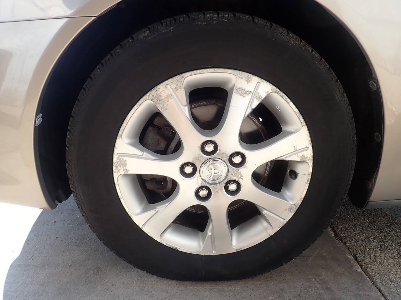 Used 2006 Toyota Camry XLE w/ VSC & Side Airbag Pkg FWD image 33