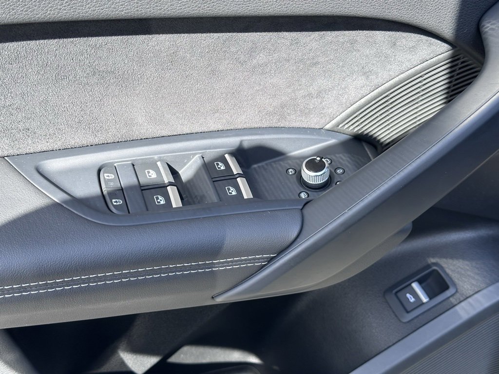 Used 2023 Audi SQ5 Prestige w/ Prestige Package image 19