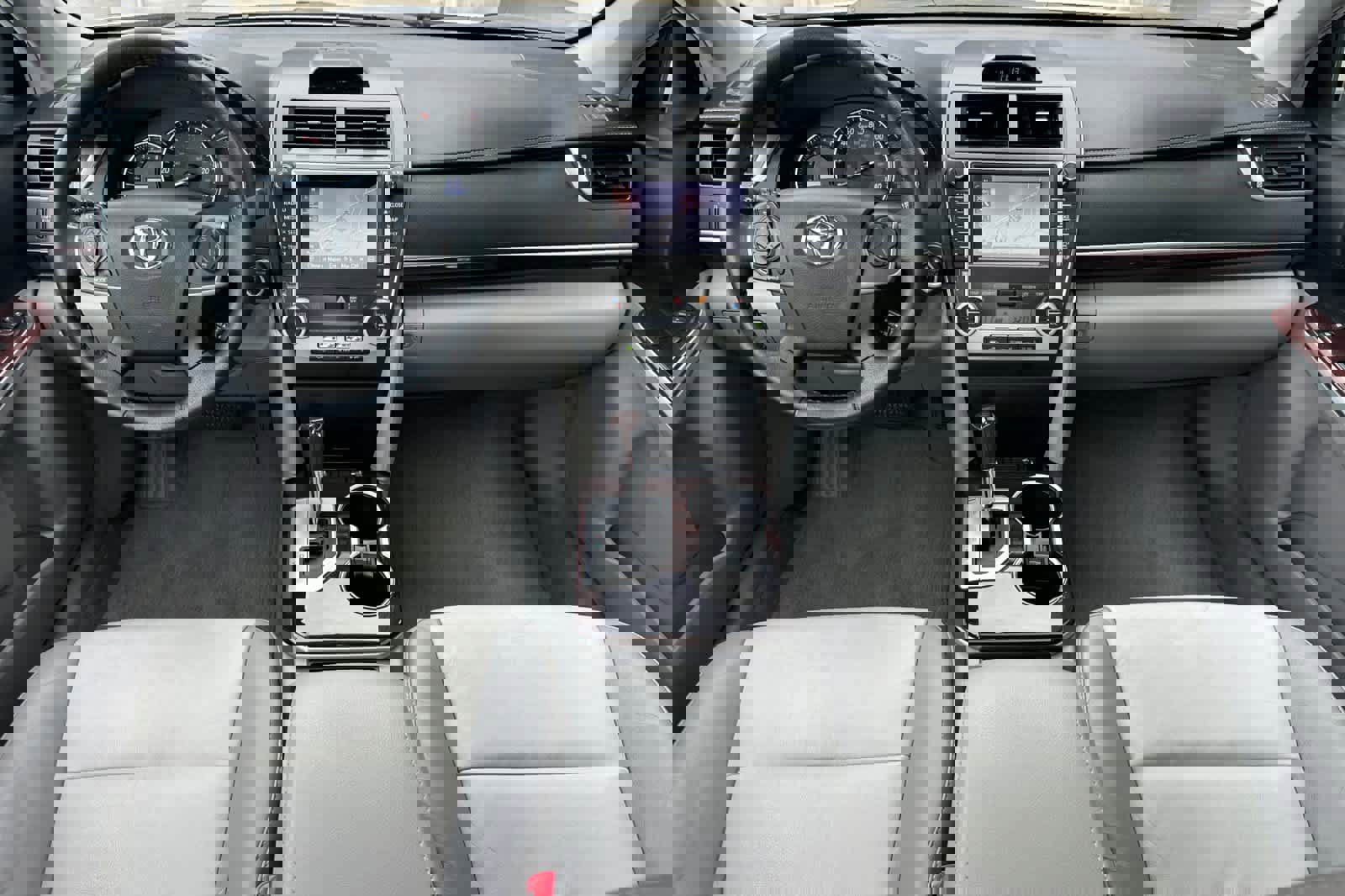 Used 2013 Toyota Camry XLE image 14