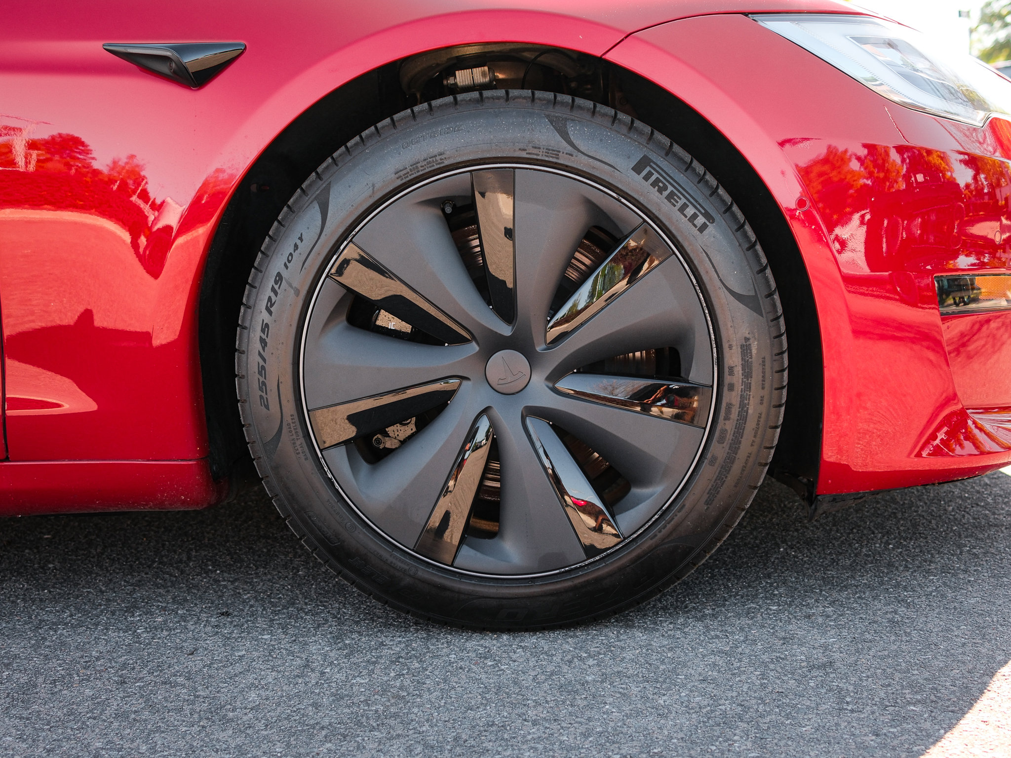 Used 2021 Tesla Model S Plaid image 13