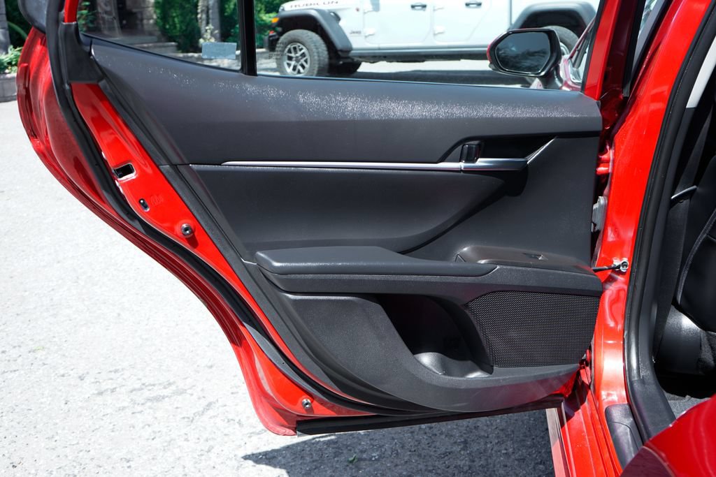 Used 2022 Toyota Camry SE w/ Convenience Package FWD image 33
