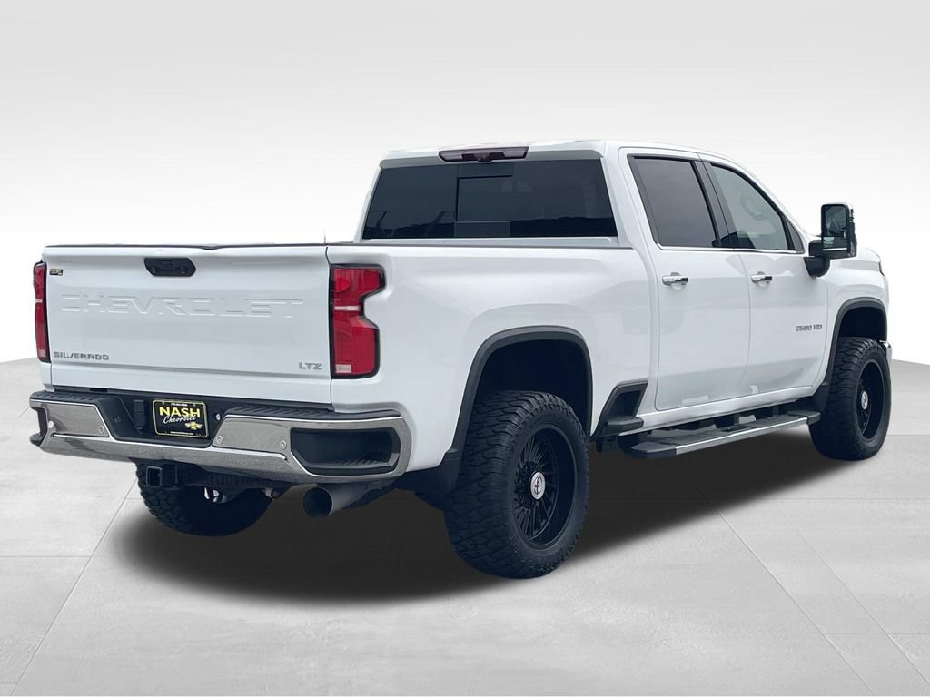 Used 2024 Chevrolet Silverado 2500 LTZ w/ LTZ Premium Package AWD/4WD video 3