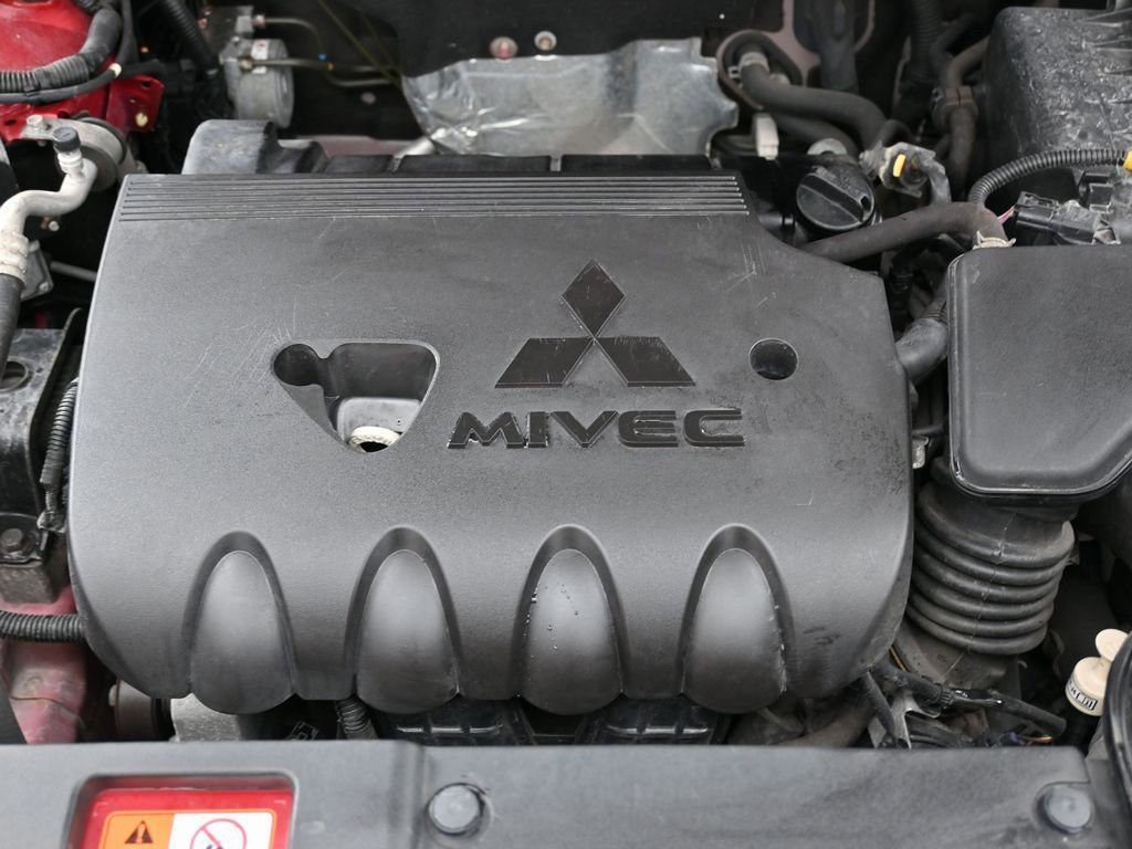 Used 2018 Mitsubishi Outlander ES image 39