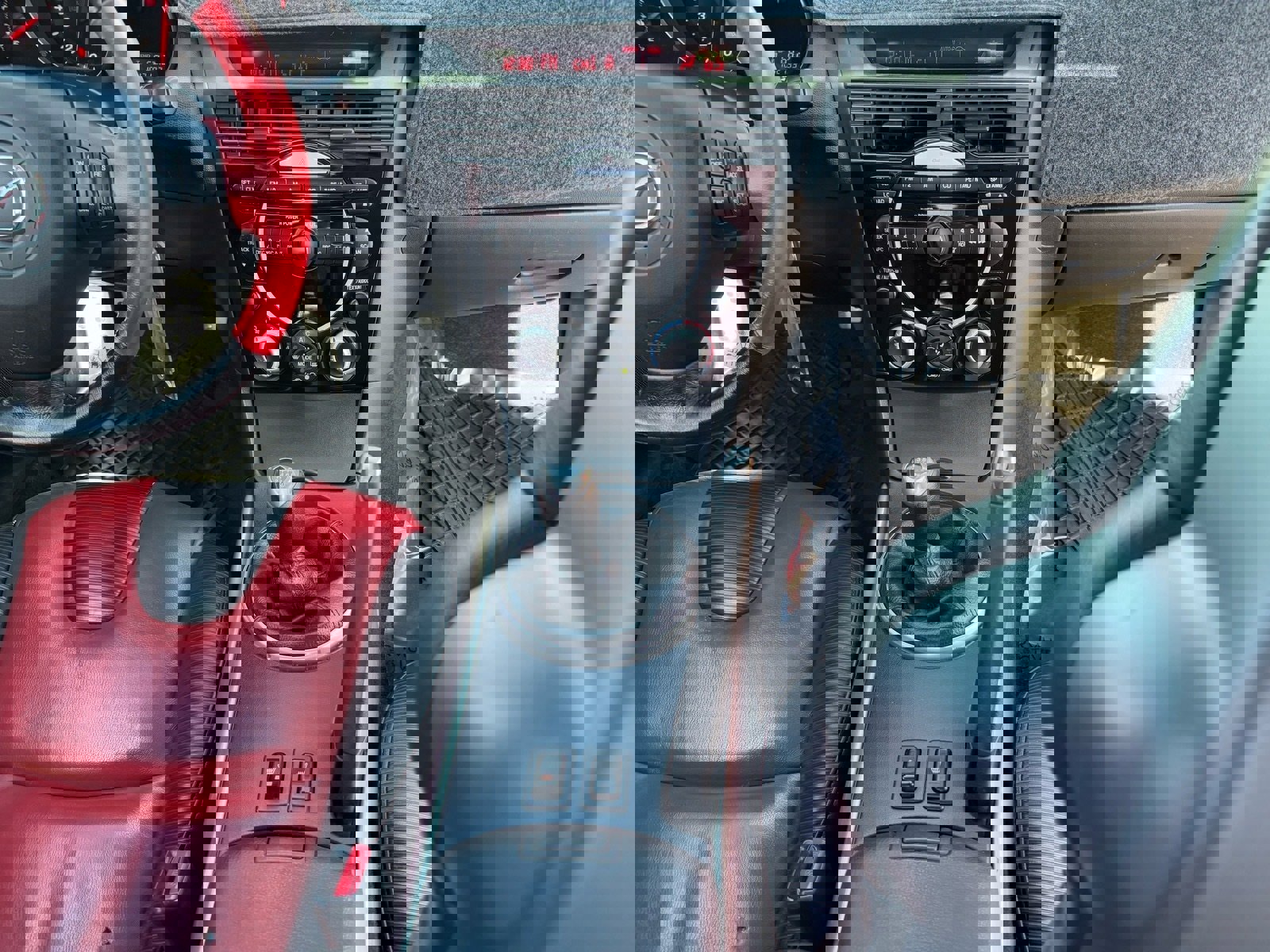 Used 2004 MAZDA RX-8 w/ MT Grand Touring Pkg image 14