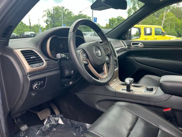 Used 2014 Jeep Grand Cherokee Overland w/ Advanced Technology Group AWD/4WD image 2