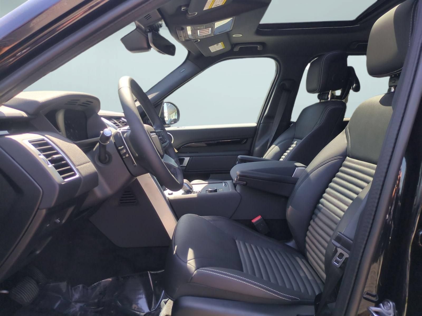New 2026 Land Rover Discovery S AWD/4WD image 15