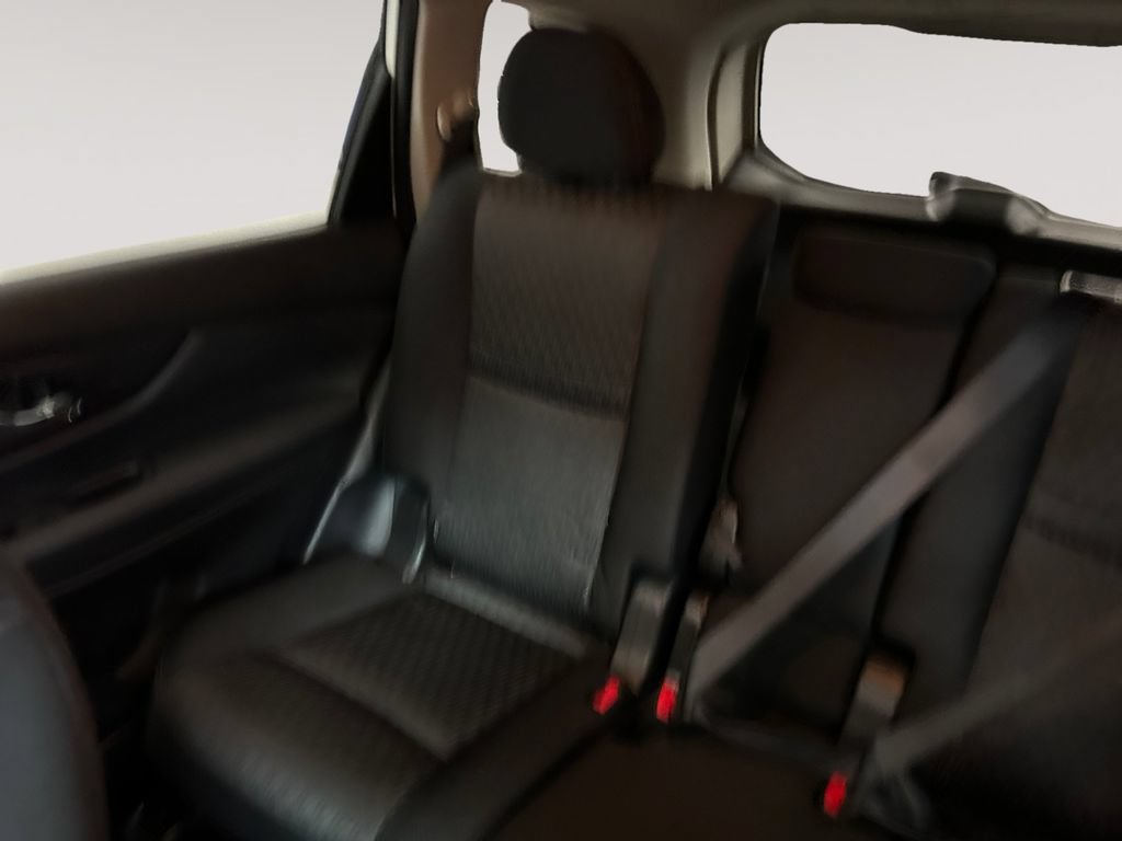 Used 2020 Nissan Rogue SV AWD/4WD image 13