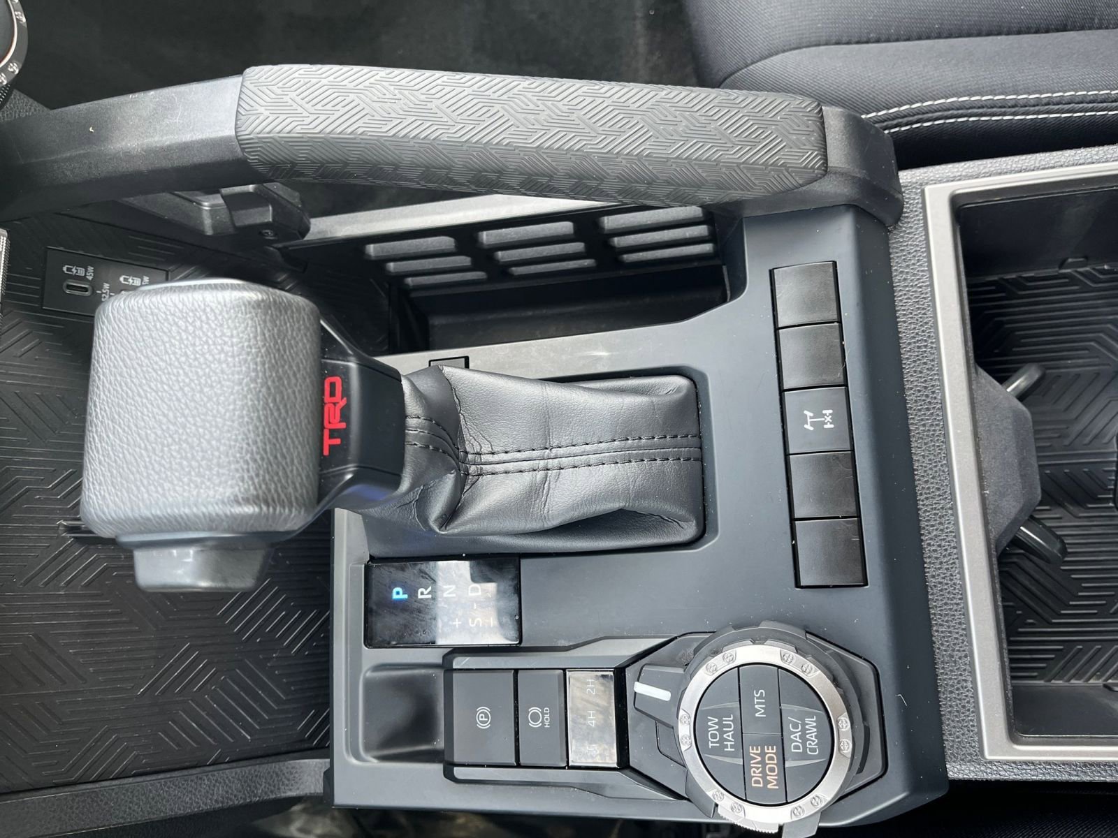 Used 2024 Toyota Tacoma w/ TRD Package image 39