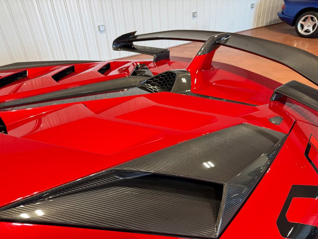 Used 2019 Lamborghini Aventador SVJ image 22
