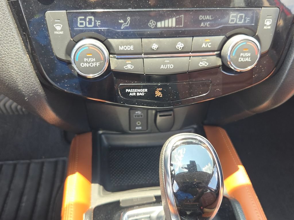 Used 2017 Nissan Rogue SL w/ SL Premium Package FWD image 20