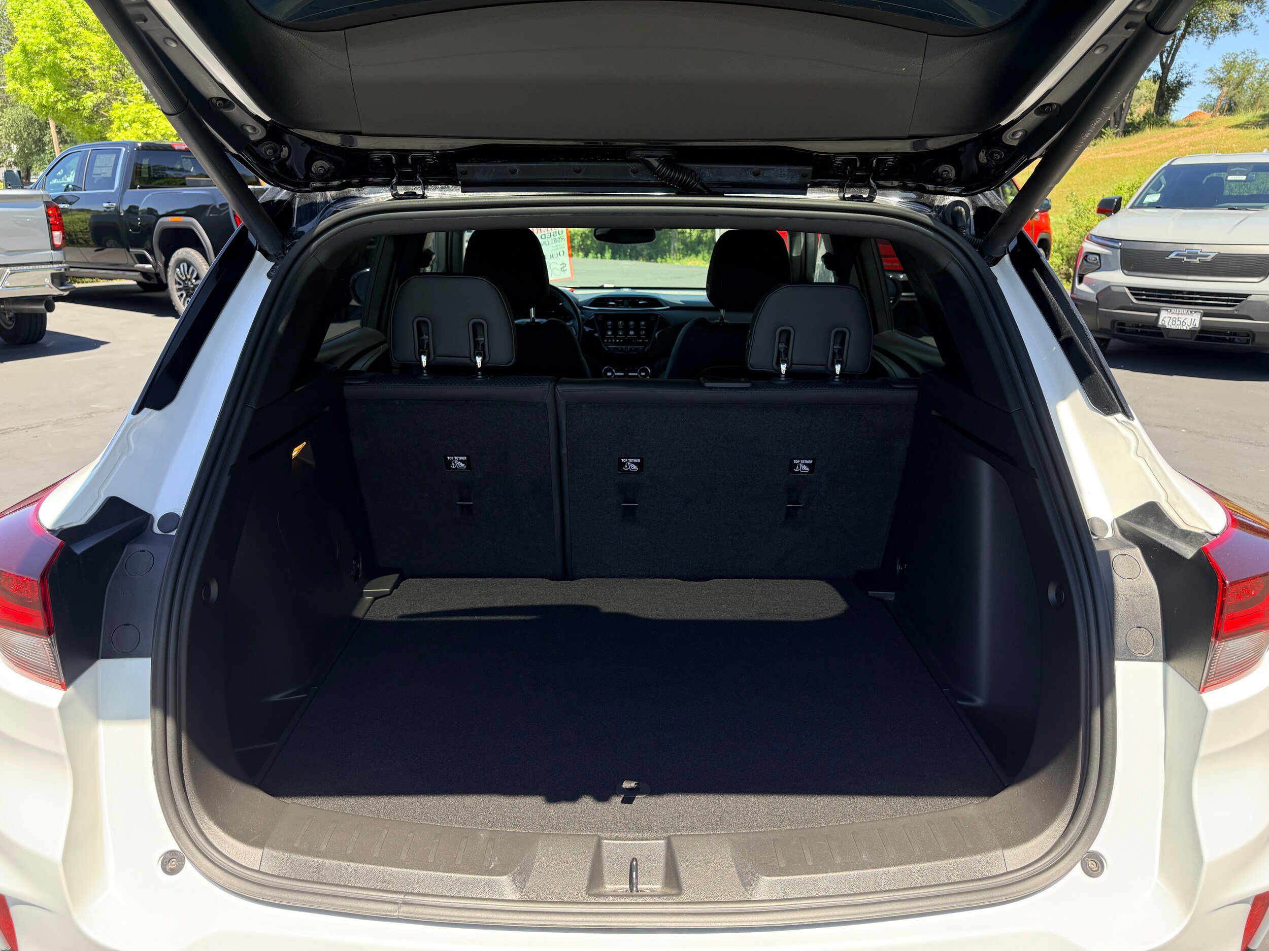 Used 2021 Chevrolet TrailBlazer RS w/ Sun and Liftgate Package AWD/4WD image 10